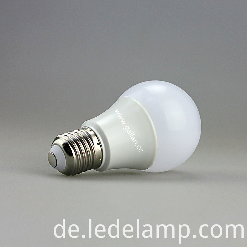 Popular 9W LED Globe Bulb with B22 E27 and 2 Years' Warranty (GHD-B0942-X20)